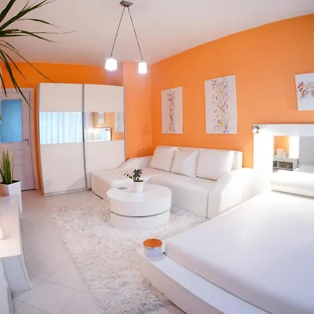 Alex Botique Apartment Varna Exterior photo